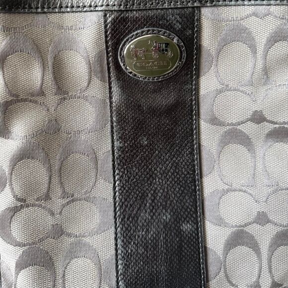 Vintage Coach Monogram Crossbody Bag - Picture 5 of 7